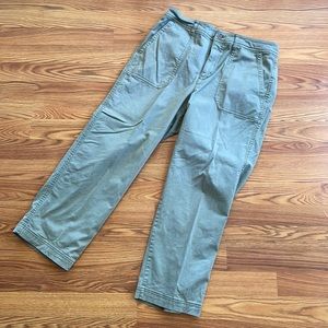 Gap straight leg army green girlfriend, chinos with patch pockets